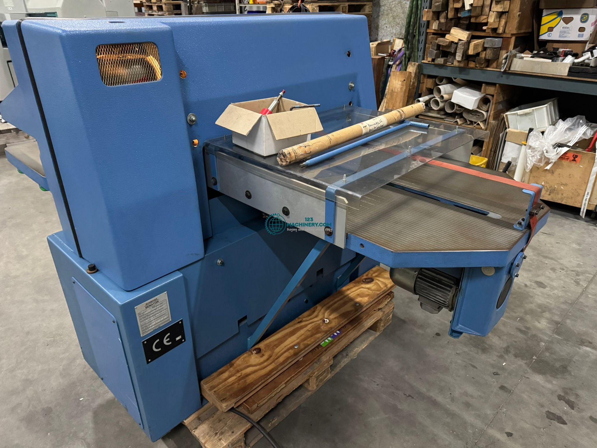 Schneider Senator 76 E-line